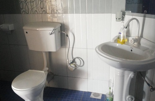 Pakwach Cabina | Parkside Safari Lodge