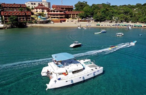 Los Cerros Alquiler De Eote | Catamarán de fiesta en barco