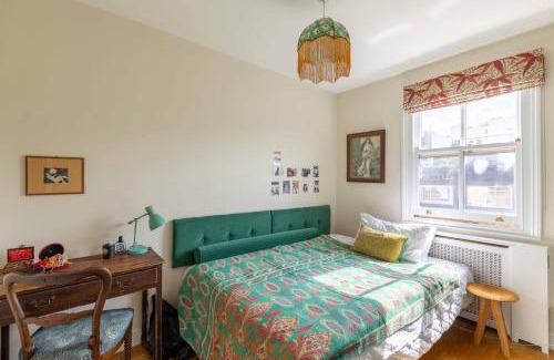 Colville Casa | Pass the Keys Charming Portobello Road Apartment
