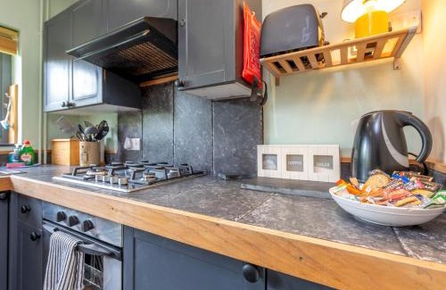 Bridgnorth Casa | Pass the Keys Cosy Spacious Garden House