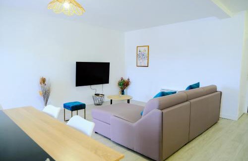 Melun Apartamento | PASSIFLORA - Spacieux T3 -70 m2 - Arrivée Autonome - Parking Privé Gratuit