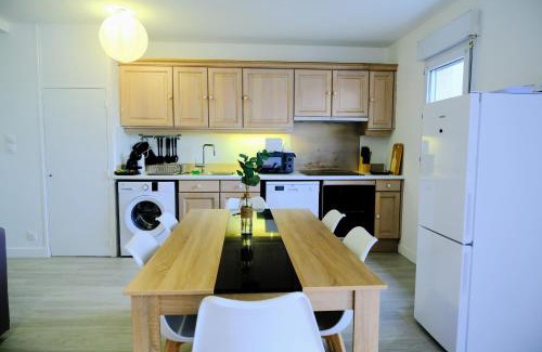 Melun Apartamento | PASSIFLORA - Spacieux T3 -70 m2 - Arrivée Autonome - Parking Privé Gratuit