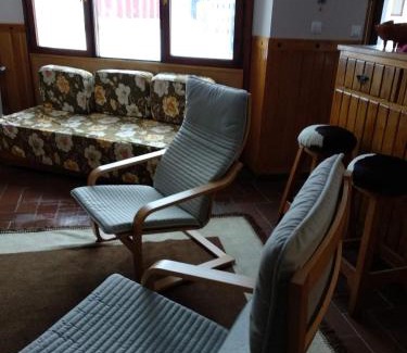 Puebla de Lillo Apartamento | Peña del viento a pie de pistas estación San Isidro