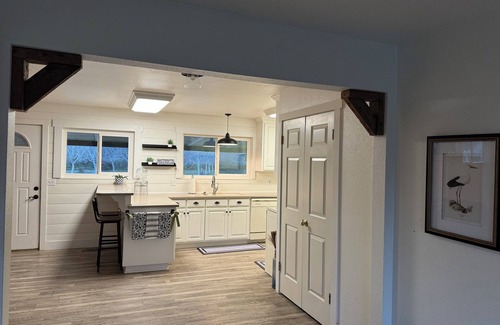 Flournoy Otro | Peace-full & private farmhouse in orchard setting.10 min from thunder hill .