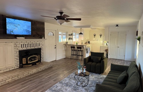 Flournoy Otro | Peace-full & private farmhouse in orchard setting.10 min from thunder hill .