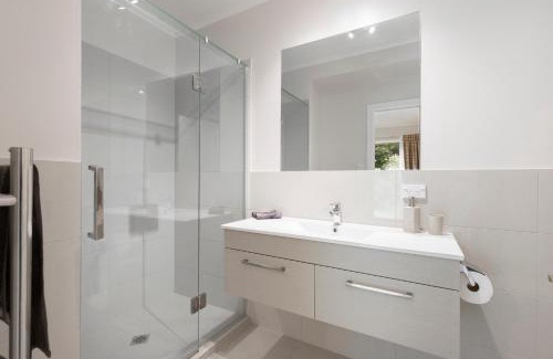 Matakana Villa | Peace-Realm Retreat