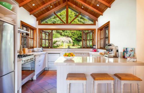 Matakana Villa | Peace-Realm Retreat