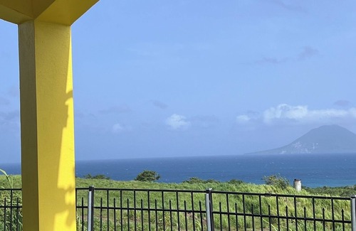 Dieppe Bay Town Casa | Peaceful 2-bedroom space with sea and Mountain View with WiFi, AC.