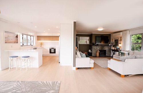 Mahurangi Casa | Peaceful 5 Bedroom Family Retreat