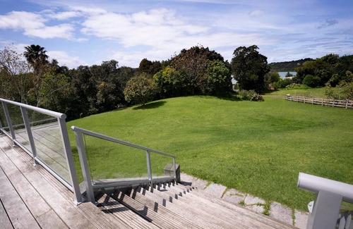 Mahurangi Casa | Peaceful 5 Bedroom Family Retreat