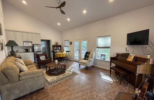 Lincoln Cabaña | Peaceful Country Getaway for One or Two