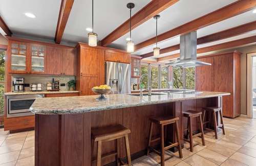 Meadow Vista Casa | 🌳Peaceful Family Retreat 🏊‍♂️ Hot Tub & Game-room 🎱