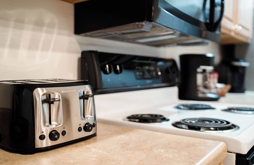 Mifflinburg Cabina | Peaceful Mountain Cabin close to Penn State, Bucknell & Susquehanna! Sleeps 10!