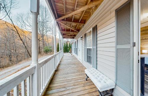 Sylva Hotel | Peaceful Mountain Oasis