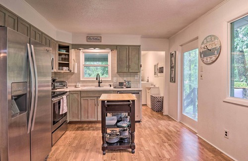 Pisgah Forest Cabaña | Peaceful Pisgah Forest Cottage w/ Fire Pit!