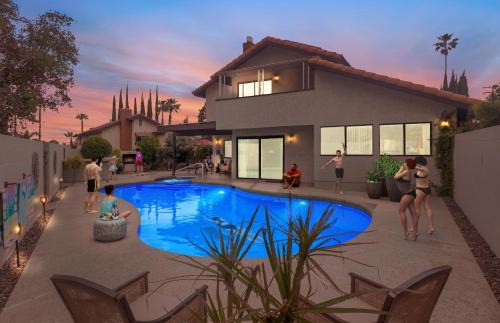 South Redlands Villa | Peaceful Private Retreat In The Heart Of Town