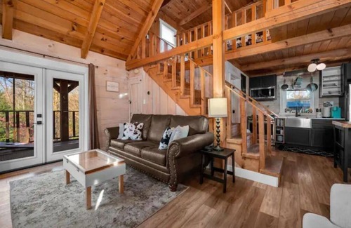 Townsend Cabina | Peaceful Side of the Smokies! Hot Tub! Sleeps 6.