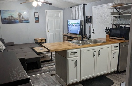 Pell City Casa | Peaceful Sweet Home Alabama - sleeps 9