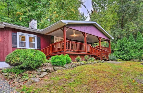 Barto Casa | Peaceful Wooded Getaway