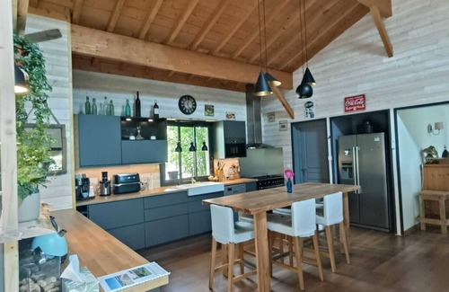 Le Porge Casa | Peaceful wooden house in a green setting 10 minutes from the beach!
