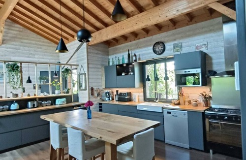 Le Porge Casa | Peaceful wooden house in a green setting 10 minutes from the beach!