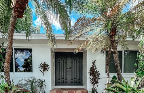 Palmetto Bay Villa | Peacock Villa Palmetto Bay