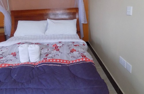 Bushenyi Hotel | Peak Resort Hotel