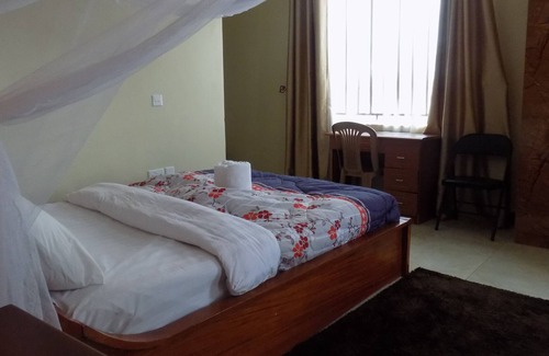 Bushenyi Hotel | Peak Resort Hotel