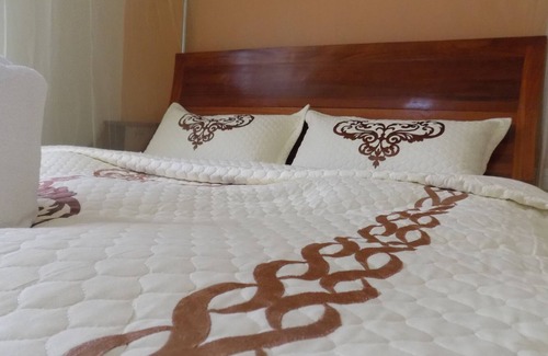 Bushenyi Hotel | Peak Resort Hotel