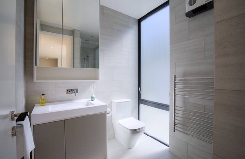 Queenstown Casa | Peak View Residence