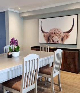 Cape Winelands Cabina | Pearl Valley Golf Lodge - loadshedding free