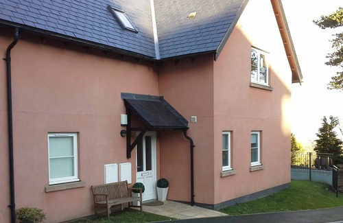 Saundersfoot Apartamento | Impresionante 5 * Apartamento en planta baja con baño, a 5 minutos a pie de la playa, a poca distancia en automóvil de Tenby