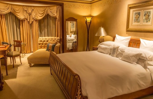 O.R. Tambo Hotel | Peermont D'oreale Grande at Emperors Palace