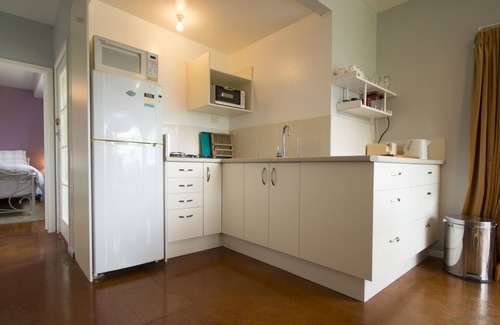 Mangonui Cabaña | Penny Cottage, una cabaña independiente ubicada en Mill Bay