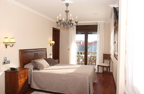 Noalla Casa | Pensión Residencia A Cruzán - Adults Only