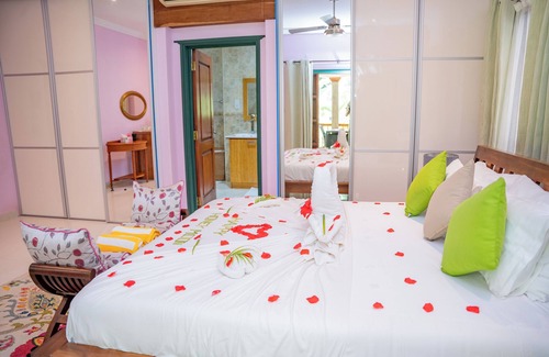 La Digue Hotel | Pension Michel - Villa Roche Bois