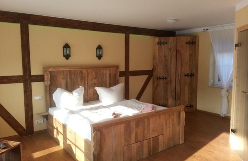 Burg Casa | Pension zum Holzpantoffelmacher