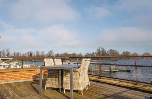 Municipality of Uitgeest Apartamento | Penthouse by Interhome