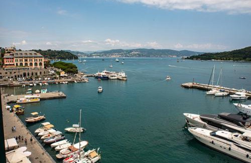 Portovenere Apartamento | Penthouse with a Dream Sea View in Portovenere