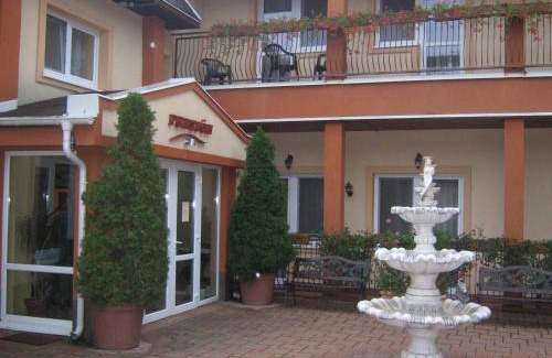 Galanta Casa | Penzión Viktória