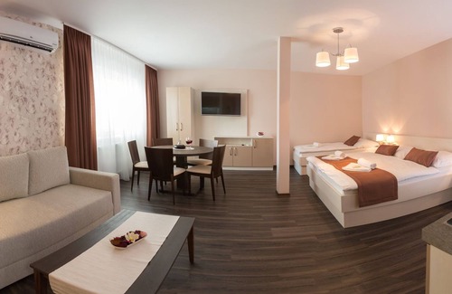 Kyjov Casa | Penzion Longus
