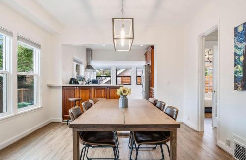 Queen Anne Casa | Perch - Queen Ann Vintage Charm