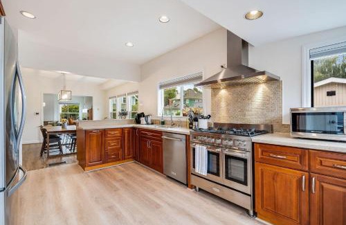 Queen Anne Casa | Perch - Queen Ann Vintage Charm