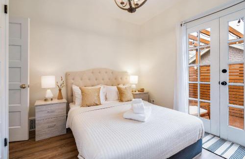 Queen Anne Casa | Perch - Queen Ann Vintage Charm