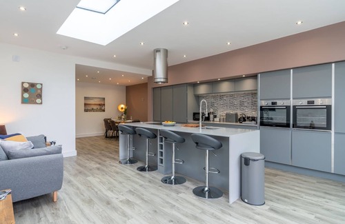 Stratford-upon-Avon Cabaña | Percy House - sleeps 6 guests in 3 bedrooms