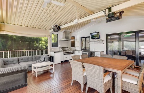 Rangeville Apartamento | Perfect CDB & Parkland Fringe!