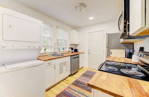 Columbia Casa | Perfect Private Getaway in the Heart of Columbia!