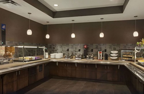 Downtown St. Louis Casa | Perfectly Appointed Suite for Groups! Free Wi-Fi!