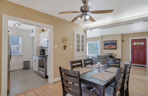 Nob Hill Casa | Perfectly located in the Albuquerque area of Nob Hill