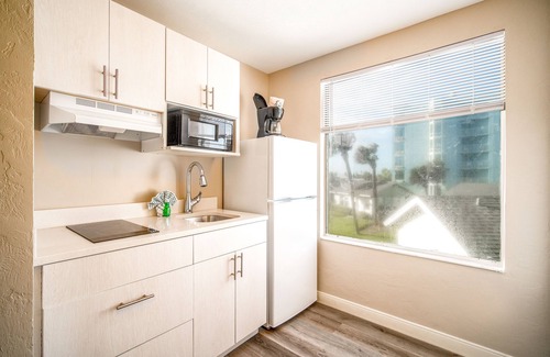 Melinda Cook Complejo | Perry's Ocean Edge Resort